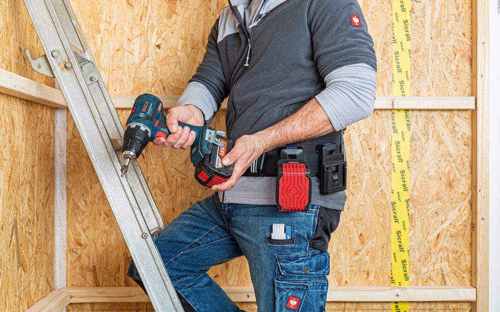 Always at full power: Tool Belt with Holder and Battery Adapter